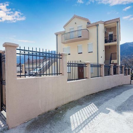 Apartments Donkovic Котор Екстериор снимка