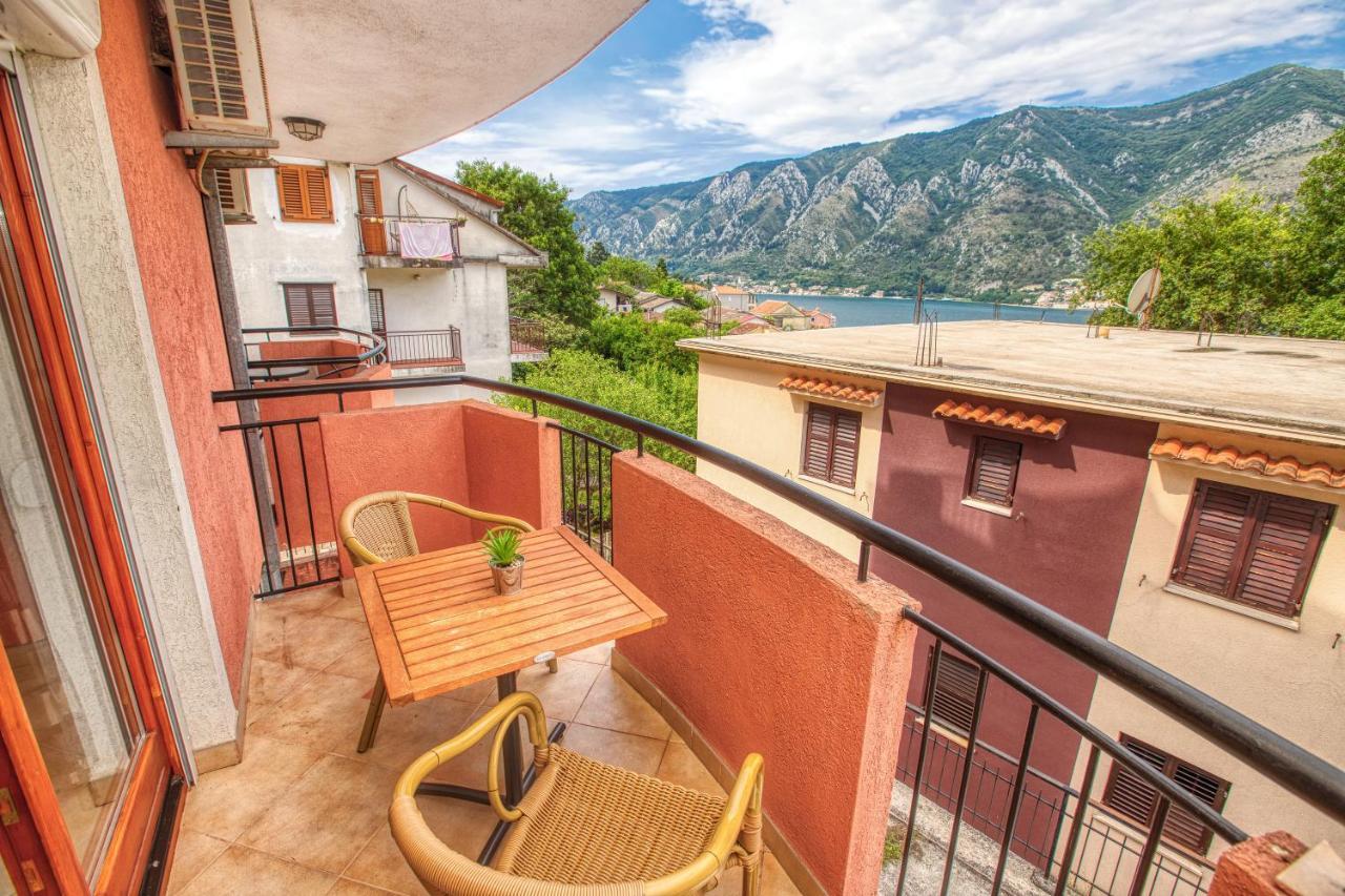 Apartments Donkovic Котор Екстериор снимка