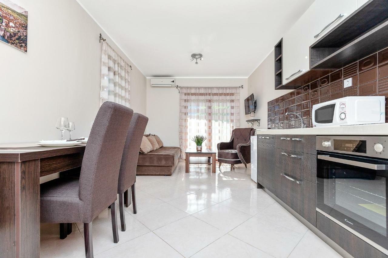 Apartments Donkovic Котор Екстериор снимка
