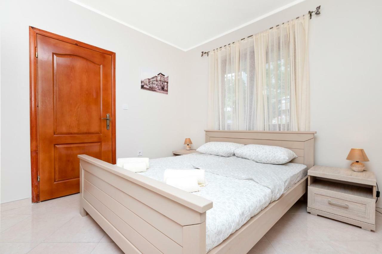 Apartments Donkovic Котор Екстериор снимка